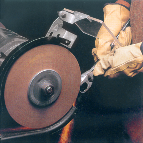 Scotch-Brite Cut & Polish Wheels, 6" Dia. x 1" W, 1" Arbor, Aluminum Oxide Haskins Industrial Inc.