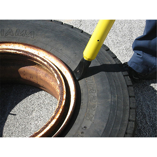 D&eacute;monte-talons &agrave; marteau coulissant Haskins Industrial Inc.