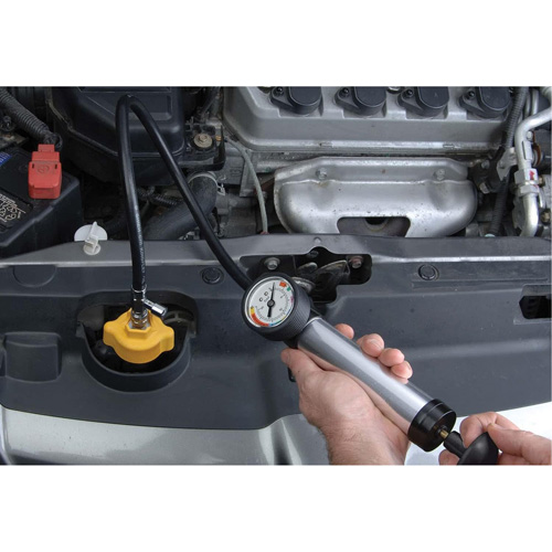 Trousse de test de pression du syst&egrave;me de refroidissement Haskins Industrial Inc.