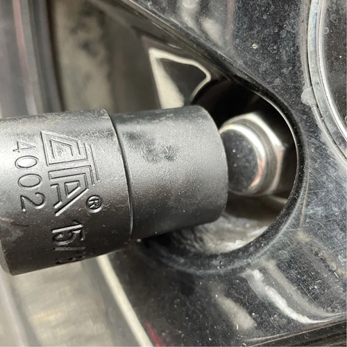 Emergency Lug Nut Remover Haskins Industrial Inc.