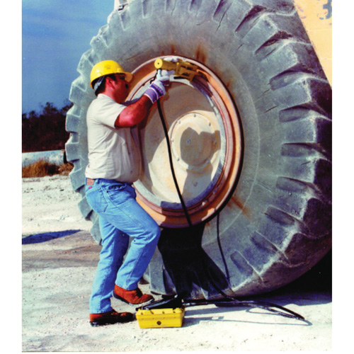 Giant Tire/Earthmover Bead Breaker Kit with 1/2 Gallon Hydraulic Pump Haskins Industrial Inc.