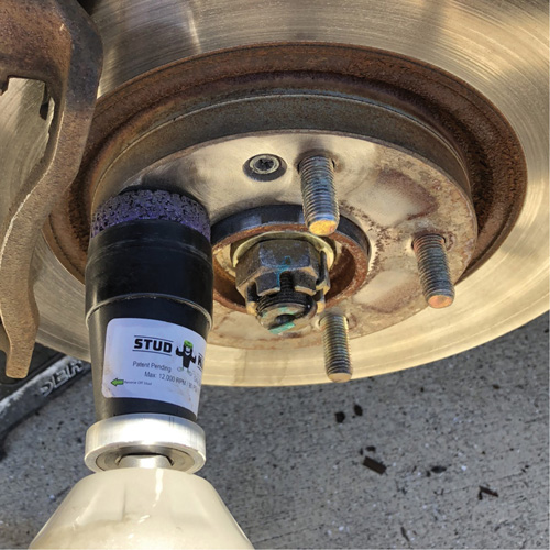 STUD KLEEN Impact-Driven Hub, Stud & Wheel Cleaning Tool Haskins Industrial Inc.
