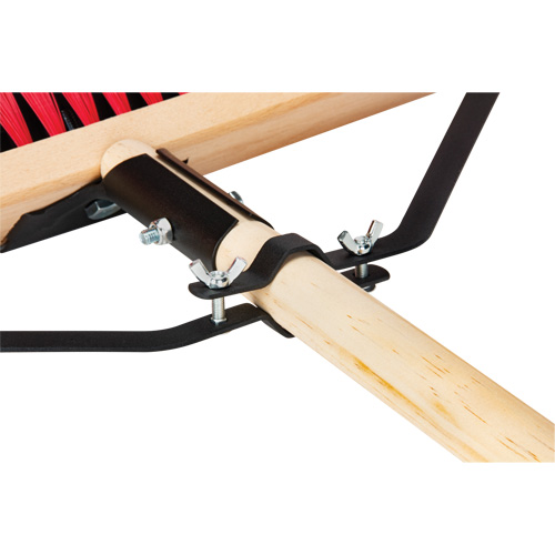 Balai-brosse &agrave; manche renforc&eacute;, 18", Moyen, Soies PVC Haskins Industrial Inc.