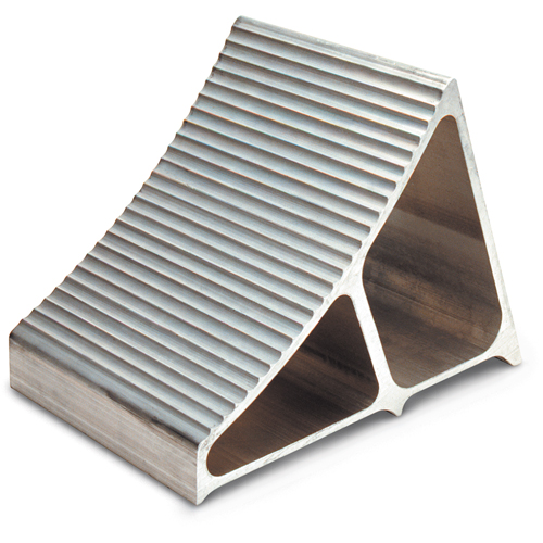 Cales-roue en aluminium, 7" la x 11-1/2" p x 8" h Haskins Industrial Inc.