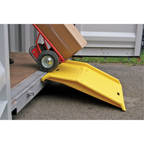 Portable Poly Shipping Container Ramp, 750 lbs. Capacity, 35" W x 36" L Haskins Industrial Inc.
