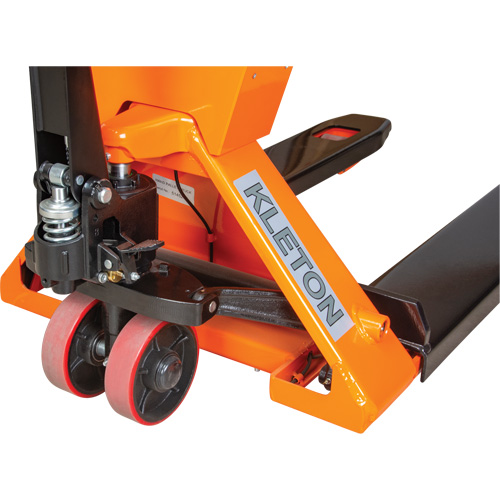 Digital Scale Pallet Truck, 44.5" L x 27.75" W, 4400 lbs. Cap. Haskins Industrial Inc.