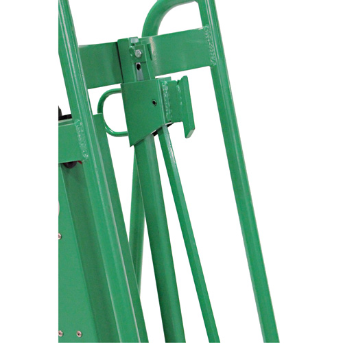 Diable pour baril motoris&eacute; avec roues pneumatiques Haskins Industrial Inc.