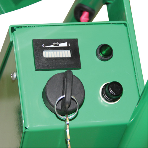 Diable pour baril motoris&eacute; avec roues pneumatiques Haskins Industrial Inc.