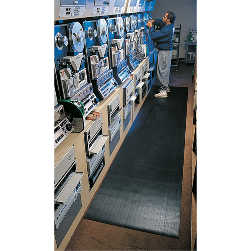 Standard Mat No.381, Ergonomic, 3' x 105' x 1/8", Black Haskins Industrial Inc.