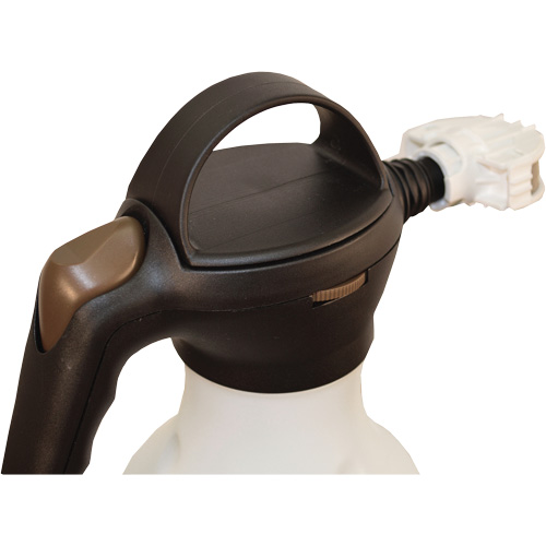 Cleaning & Restoration Series Handheld Mister, 50 oz. (1.5L) Haskins Industrial Inc.