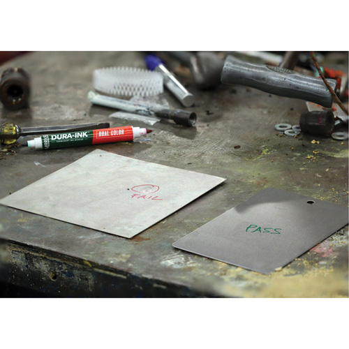 Marqueur &agrave; encre permanente et double couleur Markal Dura-Ink, Vert/Rouge, Pointe Ronde Haskins Industrial Inc.