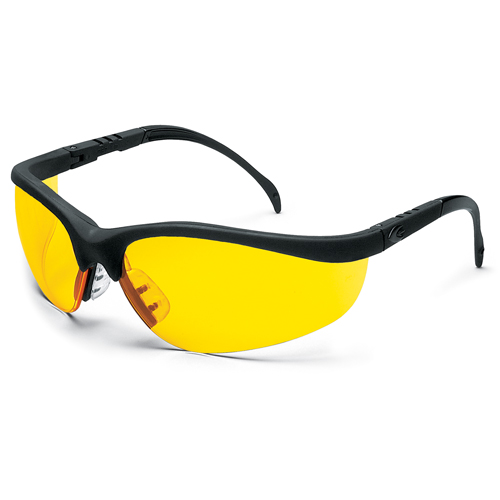 Lunettes de s&eacute;curit&eacute; Klondike, Lentille Ambr&eacute;e, Anti-&eacute;gratignures, R&eacute;pond ou surpasse la norme CSA Z94.3 Haskins Industrial Inc.