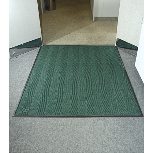 Tapis Waterhog Eco Elite, Essuie-pieds/grattoir, 6' x 6' x 3/8", Pin du sud Haskins Industrial Inc.