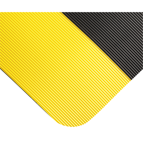 Tapis tr&egrave;s robuste pour panneau de contr&ocirc;le No 720, Ondul&eacute;, 3' x 10' x 5/8", Noir/Jaune, PVC Haskins Industrial Inc.