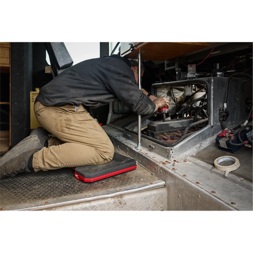 Tapis repose-genoux Packout, 18,7" lo x 13,7" la, 2,2" &eacute;pais Haskins Industrial Inc.