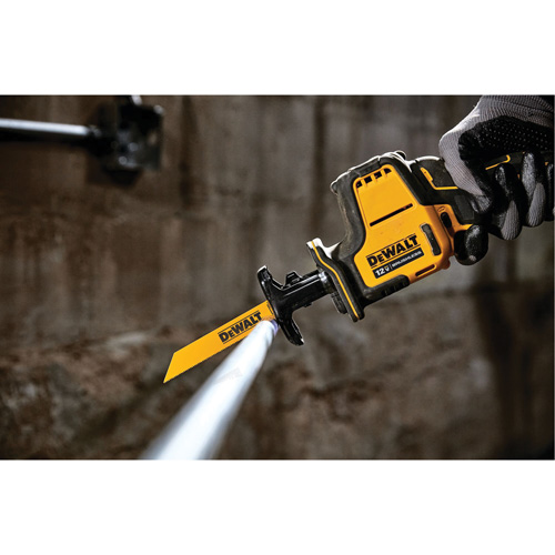 Scie alternative sans fil Max* (outil seulement), 12 V, Lithium-ion Bloc-pile, 0-2800 coups/min Haskins Industrial Inc.