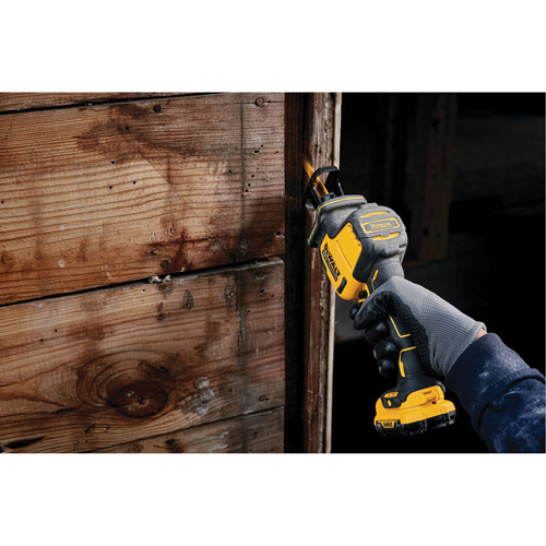 Scie alternative sans fil Max* (outil seulement), 12 V, Lithium-ion Bloc-pile, 0-2800 coups/min Haskins Industrial Inc.