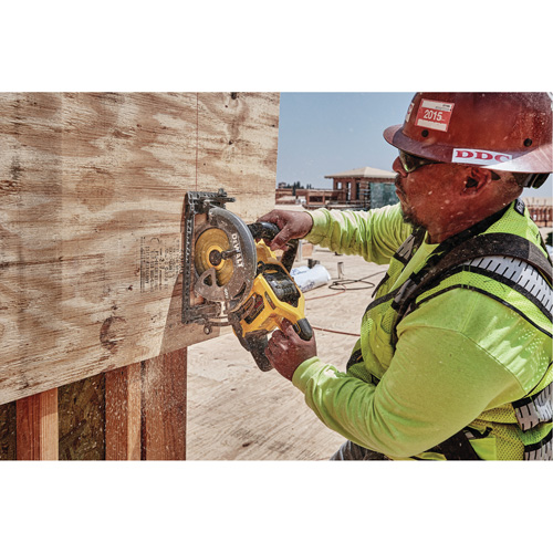 FlexVolt&reg; Worm Drive Style Saw (Tool Only), 7-1/4", 60 V Haskins Industrial Inc.