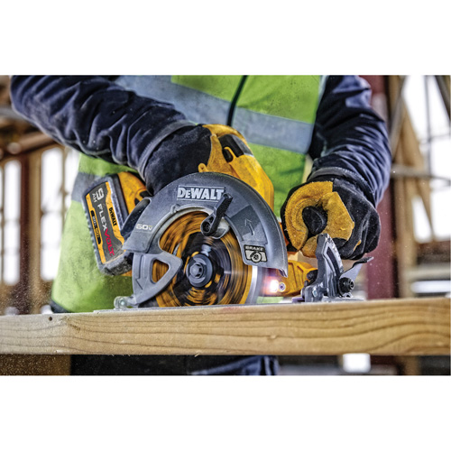 Ensemble scie circulaire sans fil Flexvolt Max** avec frein &eacute;lectrique, 7-1/4", 60 V Haskins Industrial Inc.