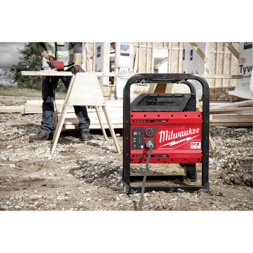 Bloc d'alimentation MX Fuel Carry-On, 1800 W/3600 W, Lithium-ion, 20-4/5" ha x 12" la x 15" p x 49,7 lb Haskins Industrial Inc.