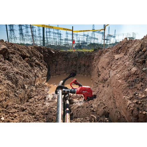 Coupe-c&acirc;ble pour c&acirc;bles souterrains de 3" M18 Force Logic avec t&eacute;l&eacute;commande sans fil Haskins Industrial Inc.