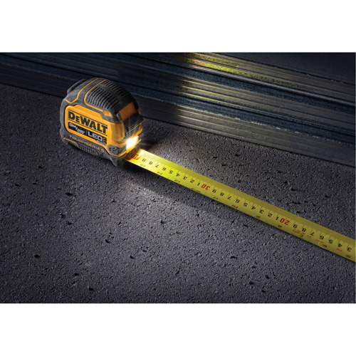 Ruban &agrave; mesurer TOUGHSERIES &agrave; lampe, 26'/8 m, Marques de goujon Imp&eacute;rial & m&eacute;trique Haskins Industrial Inc.