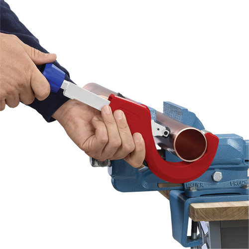 Coupe-tubes KNIPEX TubiX&reg; XL 10-1/4", Capacit&eacute; de 5/64"- 3" Haskins Industrial Inc.