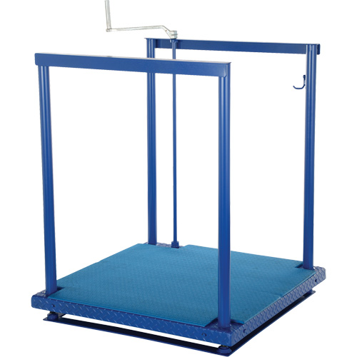 Ergonomic Posi-Crank Platform With Anti-Fatigue Mat, 36" W x 72" D, 500 lbs. Capacity, All-Welded Haskins Industrial Inc.