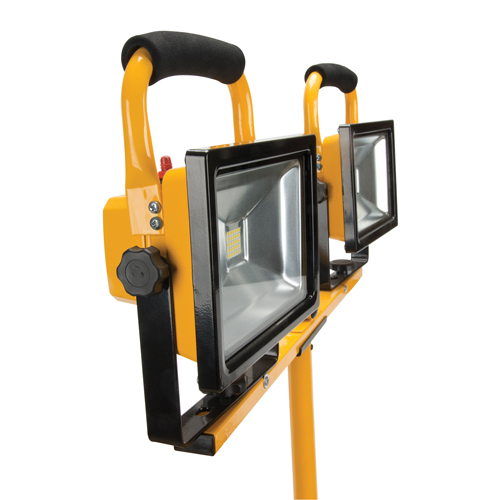 Projecteur double, DEL, 40 W, 4800 lumens, Boîtier en Aluminium Haskins Industrial Inc.