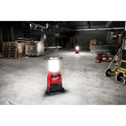 M18 Radius Site Light & Charger with One-Key, LED, 4800/9000/2500 Lumens, Plastic Housing Haskins Industrial Inc.