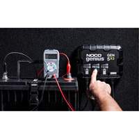 Chargeur de batterie embarqu&eacute; &agrave; 3 sorties de 15 amp&egrave;res Gen5X3 Genius Haskins Industrial Inc.