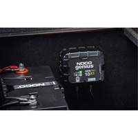 Chargeur de batterie embarqu&eacute; &agrave; 1 sortie de 10 amp&egrave;res GenPro10X1 Genius Haskins Industrial Inc.