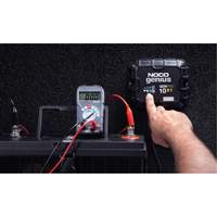 Chargeur de batterie embarqu&eacute; &agrave; 1 sortie de 10 amp&egrave;res GenPro10X1 Genius Haskins Industrial Inc.