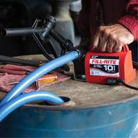 Pompe de transfert de carburant 12 V CC avec pistolet Haskins Industrial Inc.