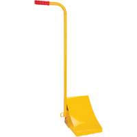 Ice Chock with Ergonomic Handle, Steel, Yellow, 8-1/16" W x 10-5/8" D x 8-13/16" H Haskins Industrial Inc.