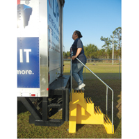 Industrial Step Stool, 4 Steps, 43" x 22-1/2" x 66" High Haskins Industrial Inc.