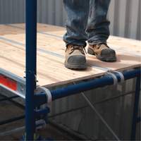 Tour d'&eacute;chafaudage compl&egrave;te avec roulettes, 69-1/2" p x 178" h Haskins Industrial Inc.