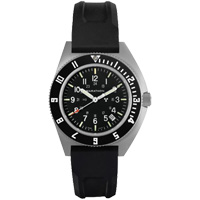 Montre Steel Navigator avec date sur ensemble bracelet en caoutchouc noir de trois morceaux, Num&eacute;rique, &agrave; piles, 41 mm, Noir Haskins Industrial Inc.