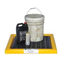 Feuilles Poly-Spillpad, 24" lo x 24" la x 2" h, Cap. de d&eacute;versement 2 gal. US Haskins Industrial Inc.