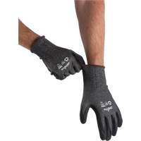 Gants &eacute;cologiques, l&eacute;gers, et r&eacute;sistants &agrave; la coupe, &agrave; haute dext&eacute;rit&eacute;, Taille 8, Calibre 21, Rev&ecirc;tement Mousse de nitrile, Enveloppe en Acier inoxydable/PEHP/rPET, ASTM ANSI niveau A5 Haskins Industrial Inc.