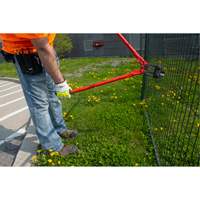 Bolt Cutter, 18" L, Center Cut Haskins Industrial Inc.