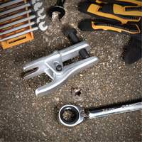 S&eacute;parateur universel de joints &agrave; rotule Haskins Industrial Inc.