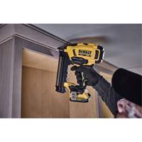 Cloueuse de finition sans fil cal 18 XR, 20 V, Lithium-ion Haskins Industrial Inc.